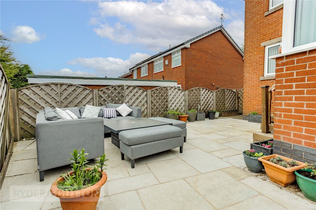 Property photo 1 of 21 Rear Garden