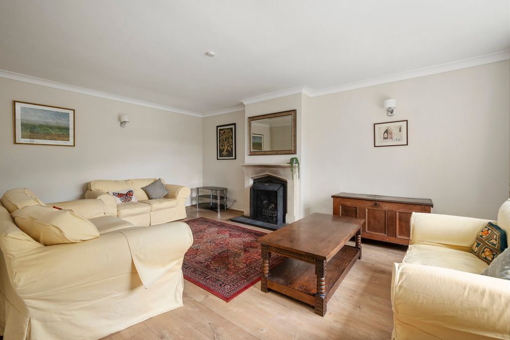 Property photo 3 of 30