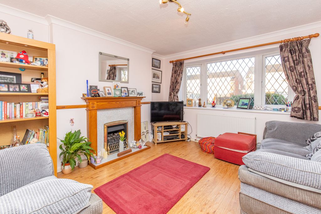 Property photo 2 of 8 Living Room