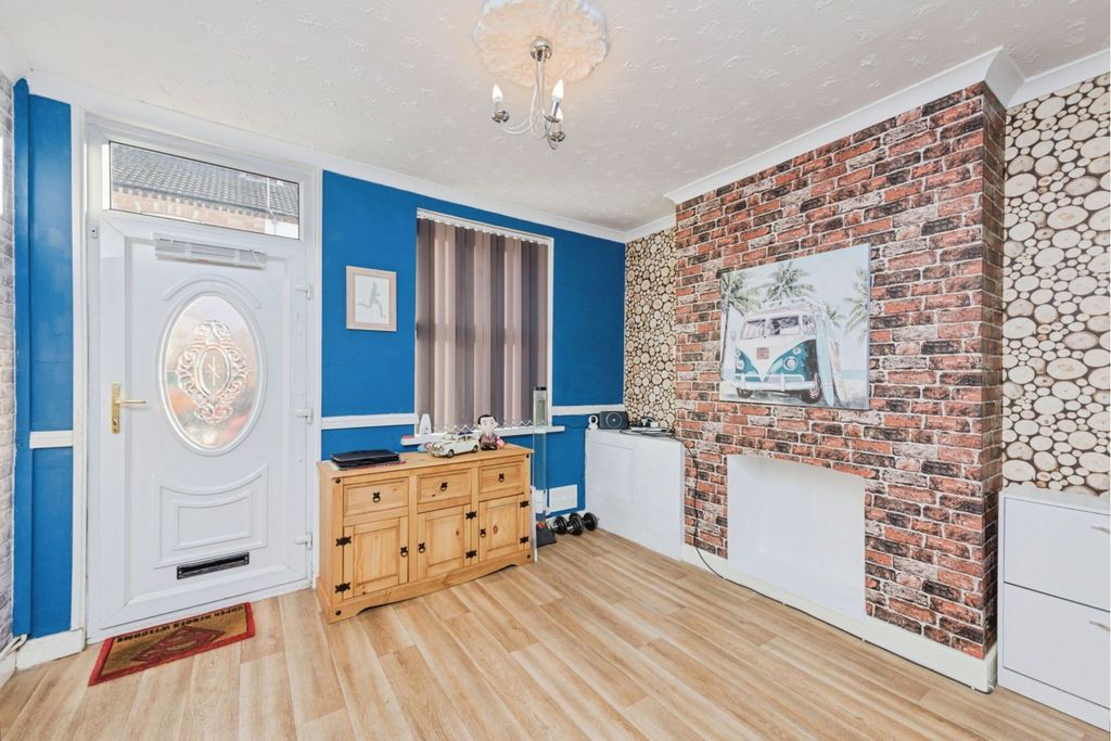 Property photo 2 of 16