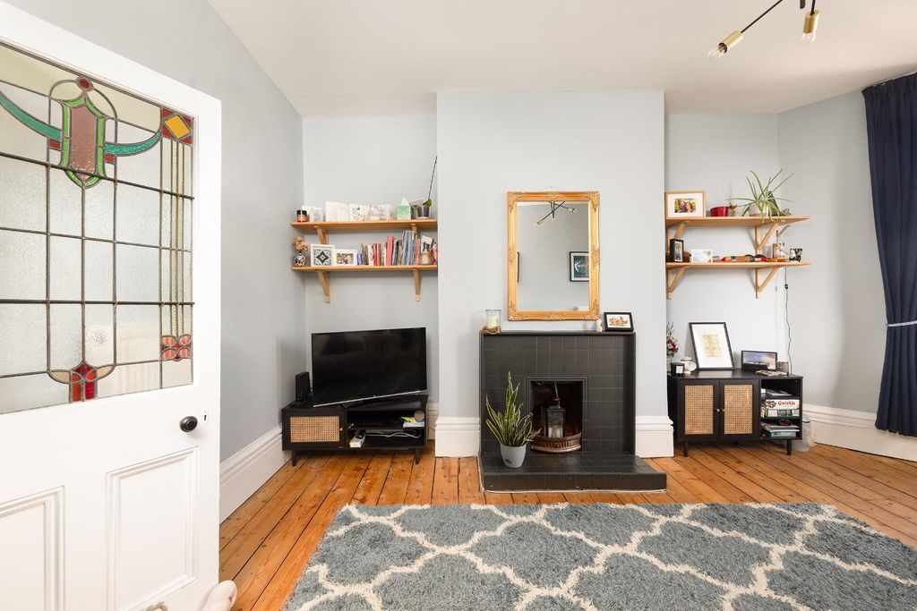 Property photo 1 of 17 Char8572.Jpg