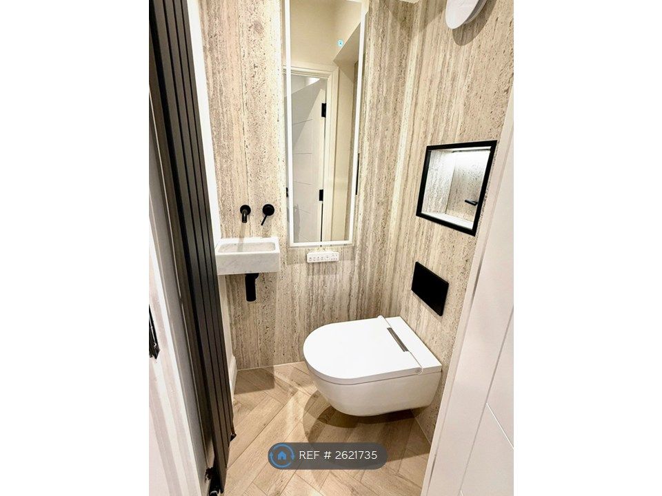 Property photo 3 of 28 Downstairs Cloakroom
