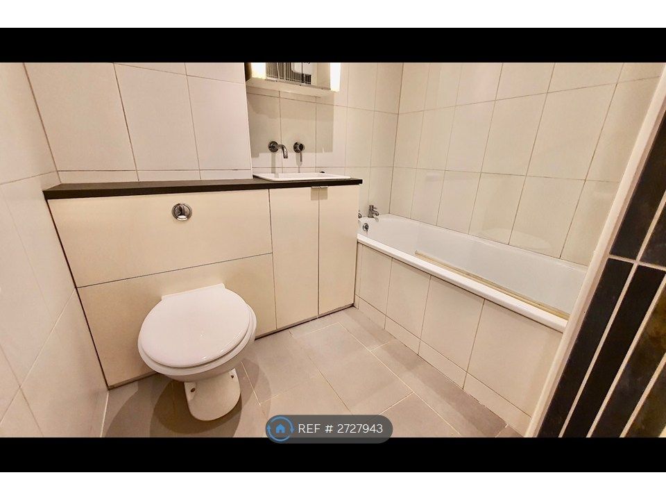 Property photo 3 of 15 Bathroom