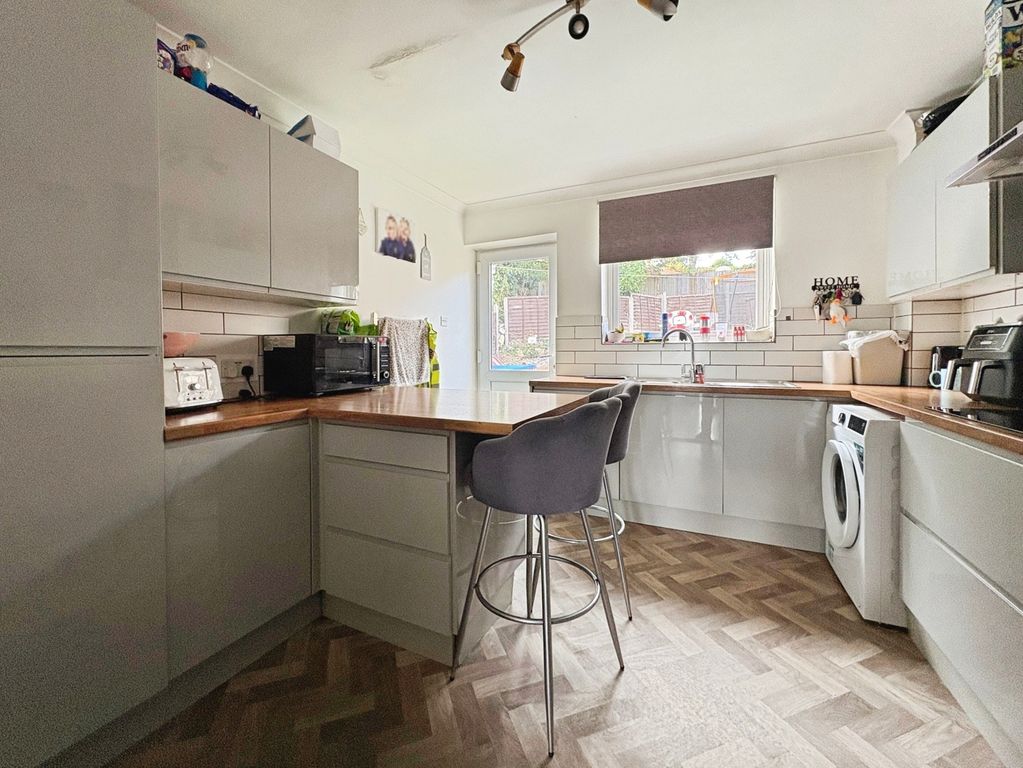 Property photo 2 of 11 Pbox-Img.Jpg