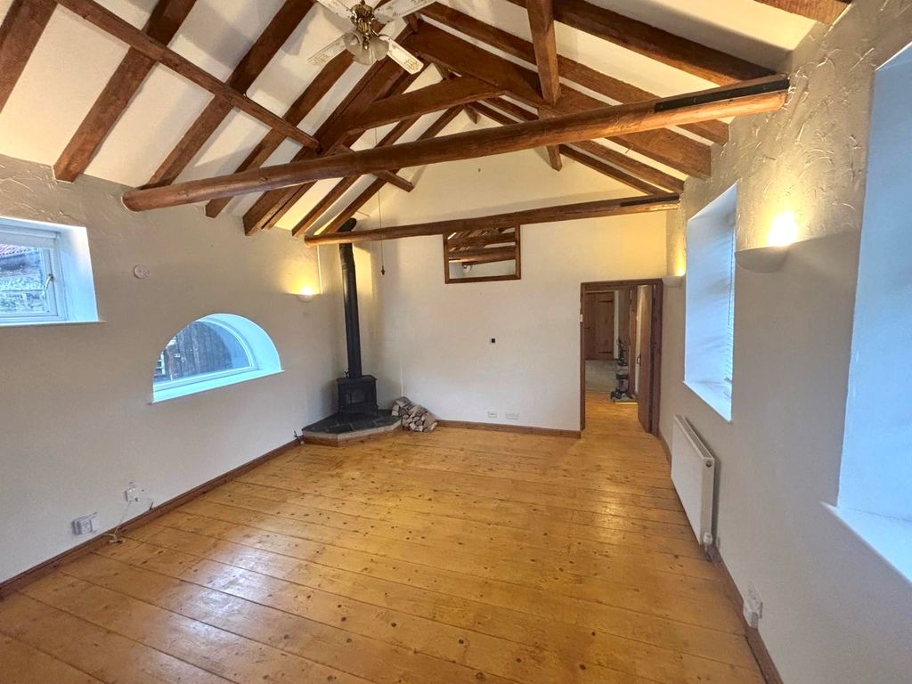 Property photo 3 of 12 Image