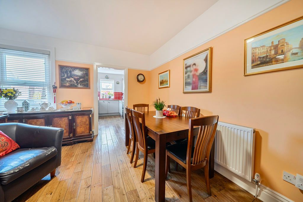 Property photo 3 of 17 Dining Room