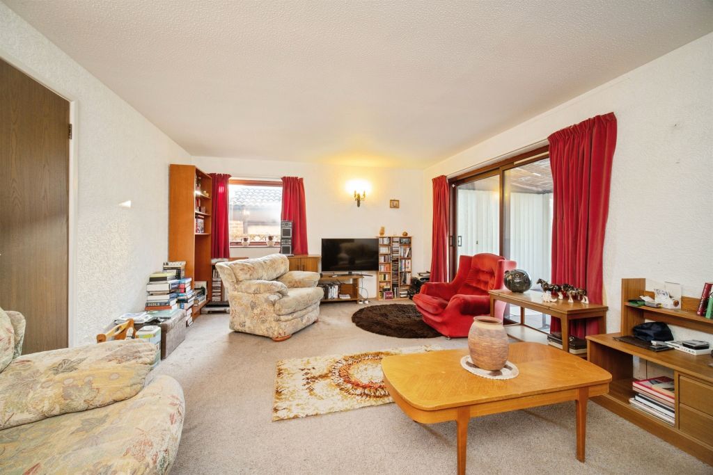 Property photo 2 of 17