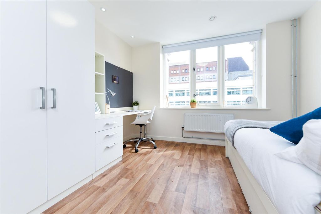 Property photo 1 of 29