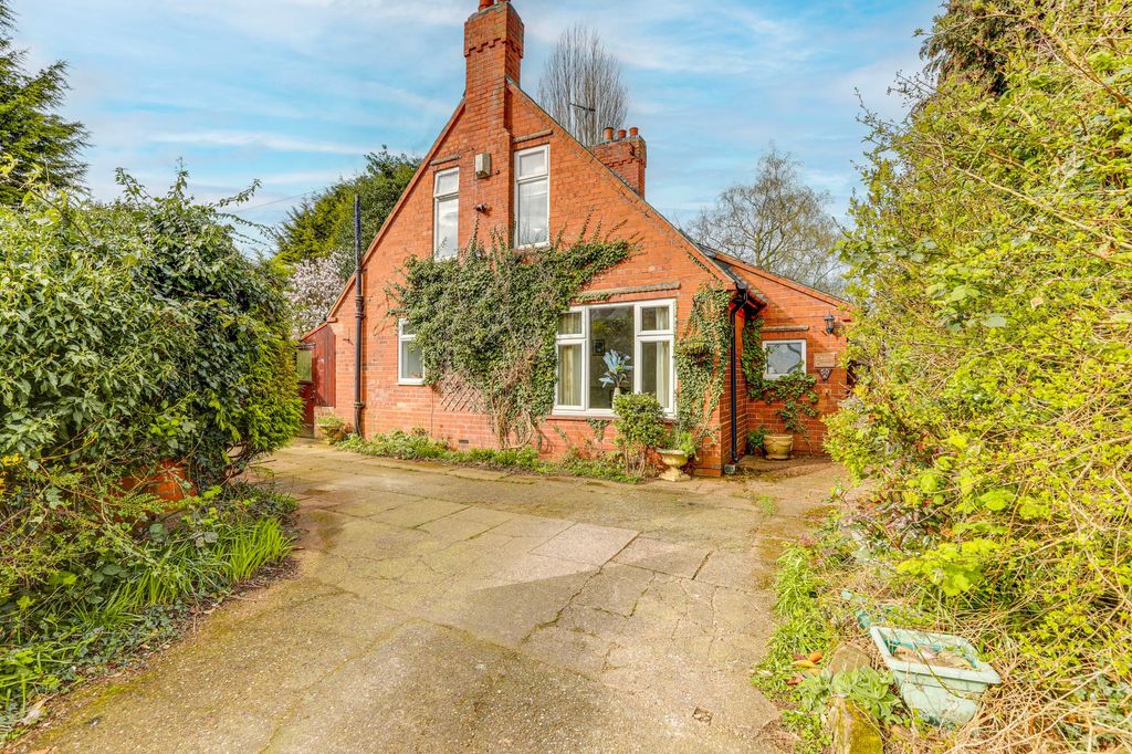 Property photo 1 of 31