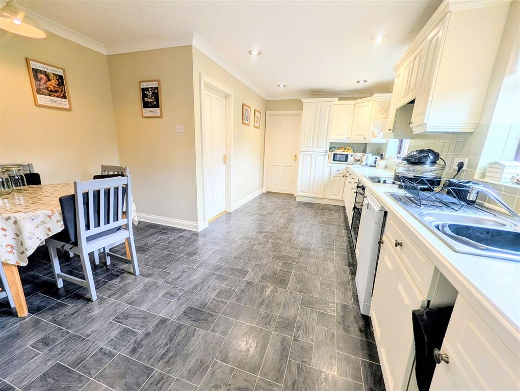 Property photo 3 of 19 Pxl_20260326_152203383~2.Jpg