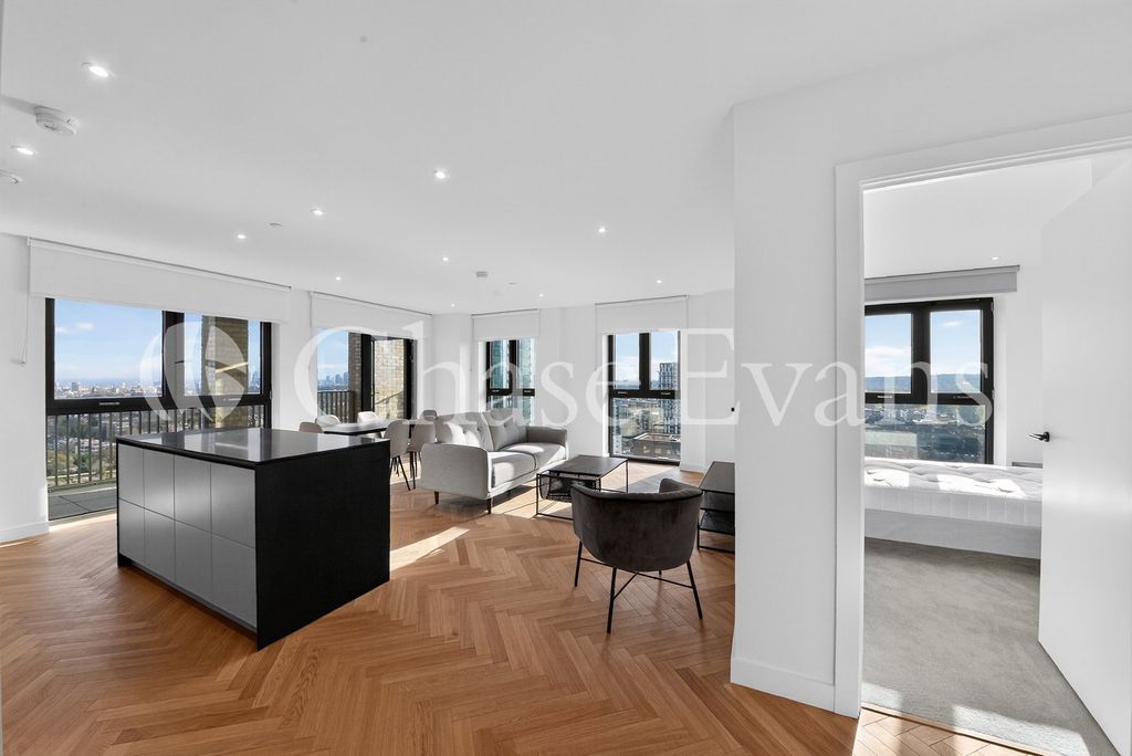 Property photo 3 of 22 Living