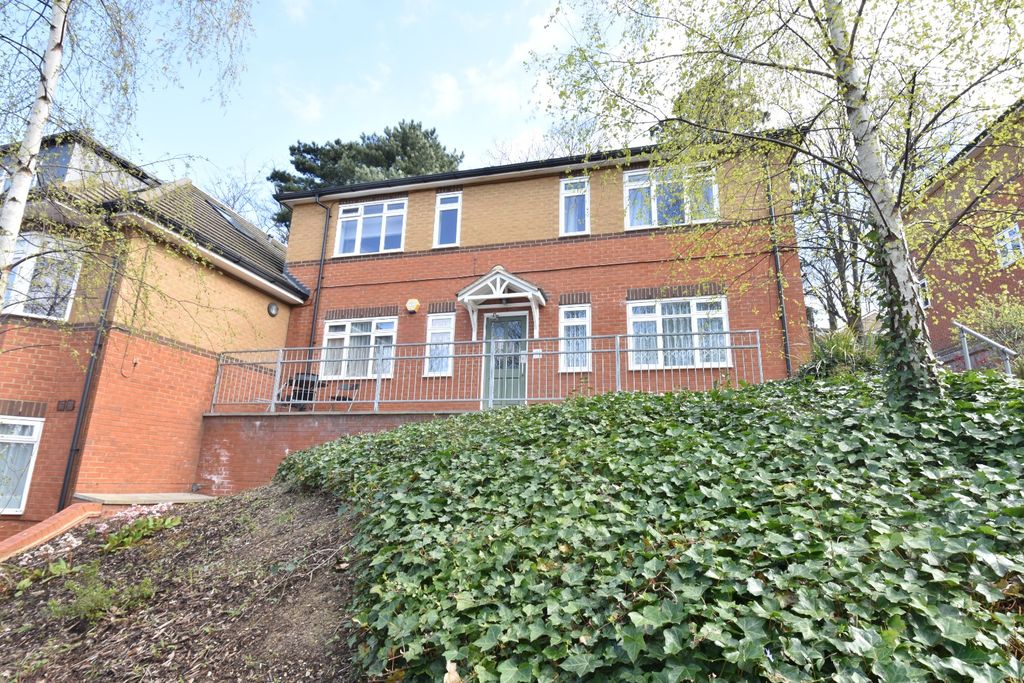 Property photo 1 of 12 3918020