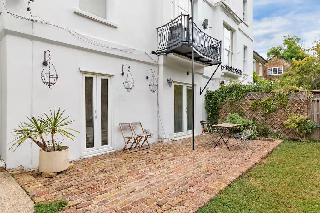 Property photo 3 of 16