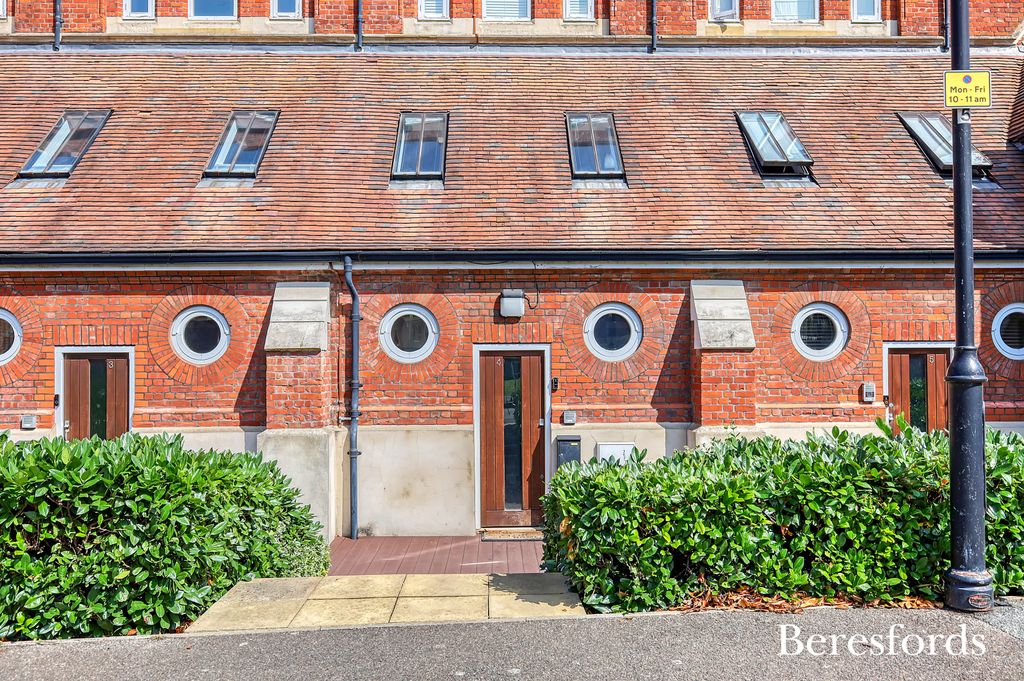 Property photo 3 of 16 Picture No. 10