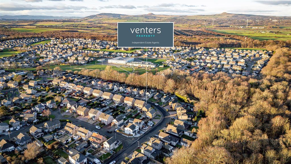 Property photo 3 of 25 Untitled (26 Of 1).Jpg