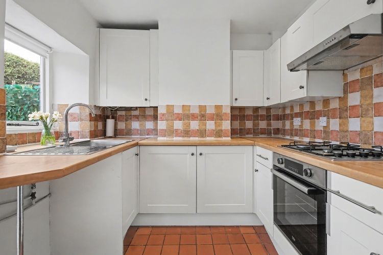 Property photo 2 of 8 325393