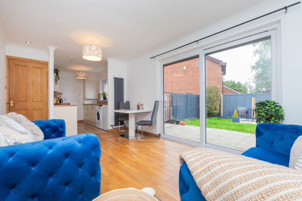 Property photo 3 of 20 37 Elderpark Grove G153Ly-3