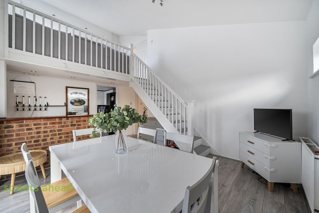 Property photo 1 of 22 d42696c9-d8F2-4B3...