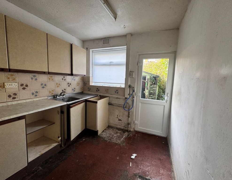 Property photo 2 of 3