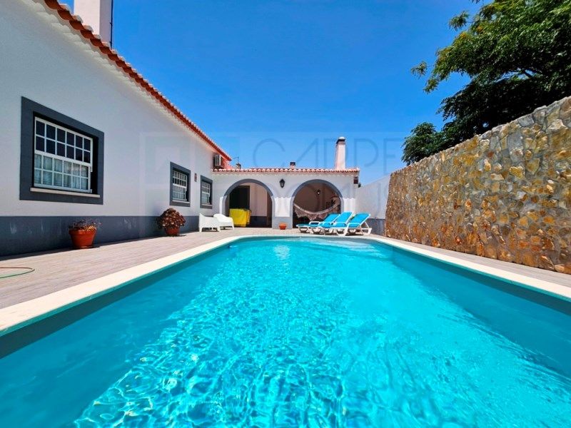 Property photo 1 of 77