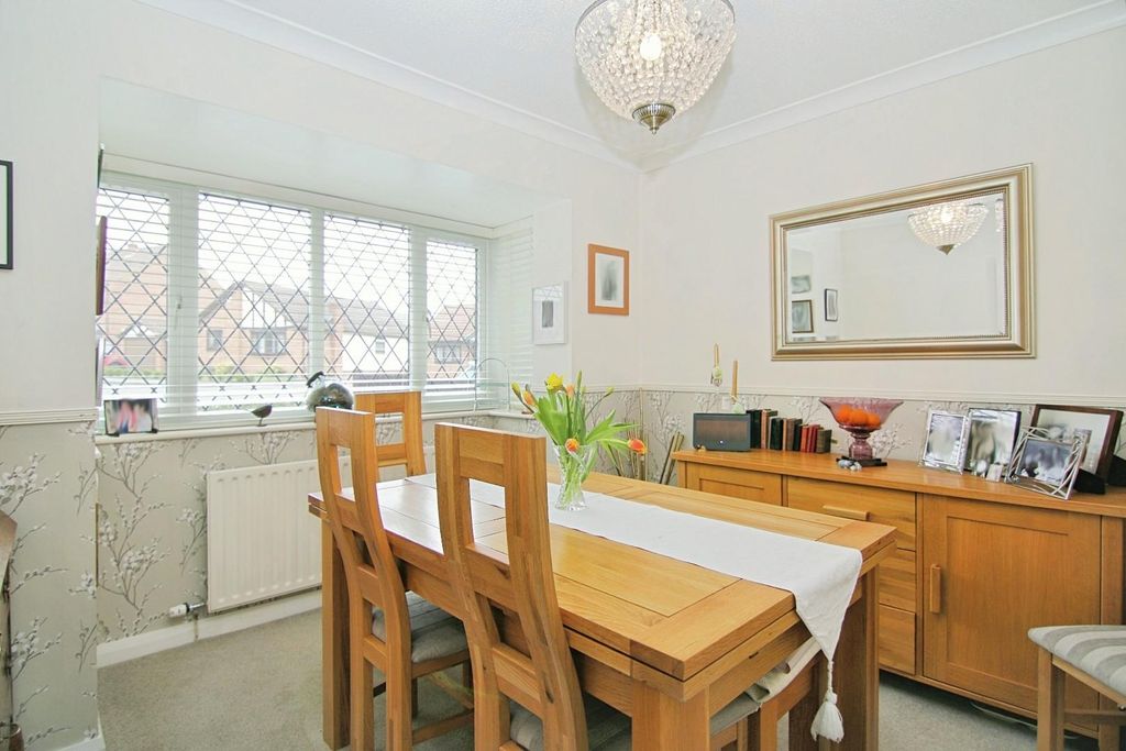 Additional image 4 of 4 bed detached house for saleRobin Chase, Pudsey LS28