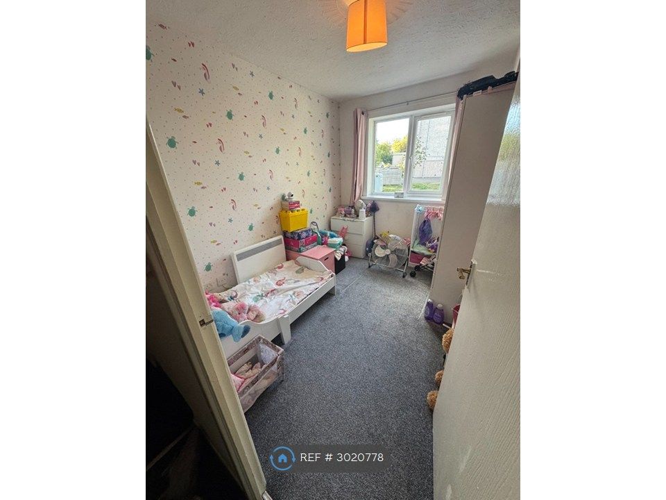 Property photo 3 of 6