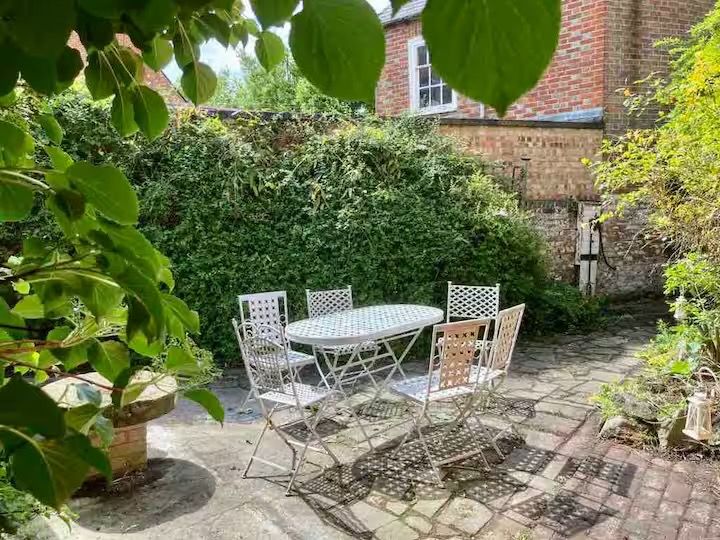 Property photo 2 of 17 4261592