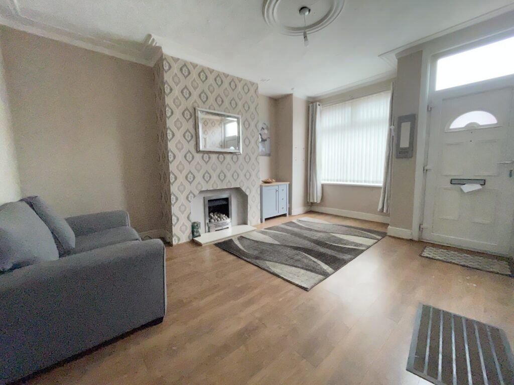 Property photo 2 of 6