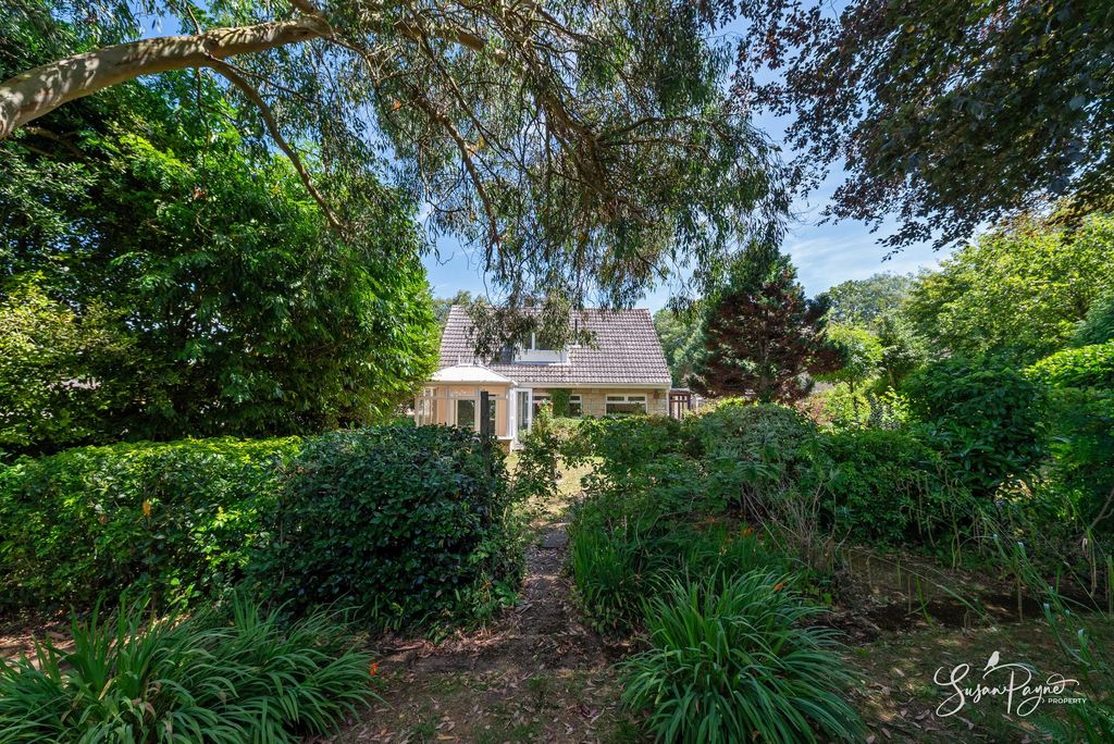 Property photo 3 of 40