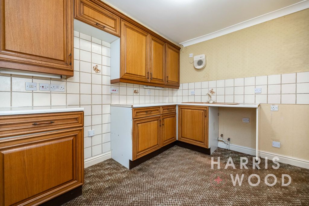 Property photo 2 of 13 4450212