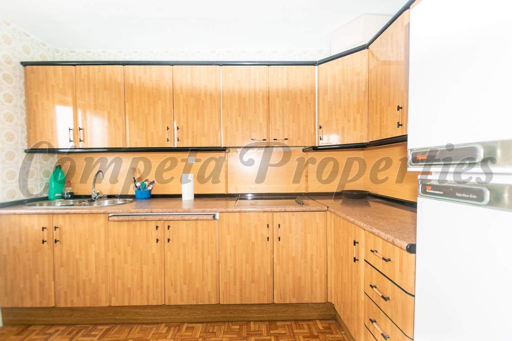 Property photo 3 of 14