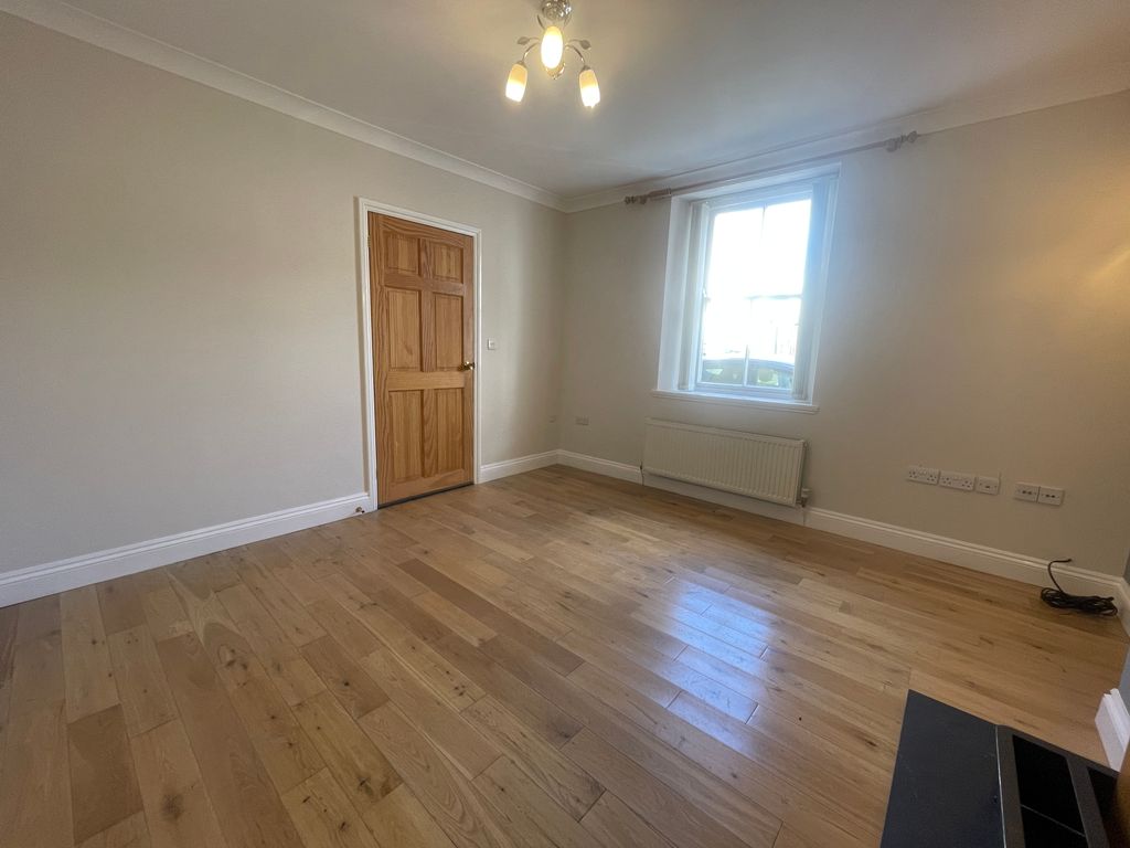 Property photo 3 of 49
