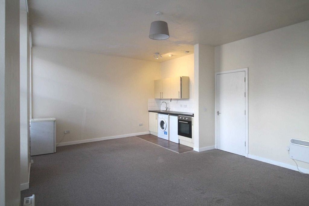 Property photo 2 of 7