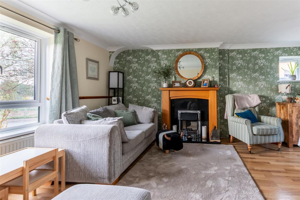 Property photo 2 of 13 Dsc_3017-Hdr.Jpg