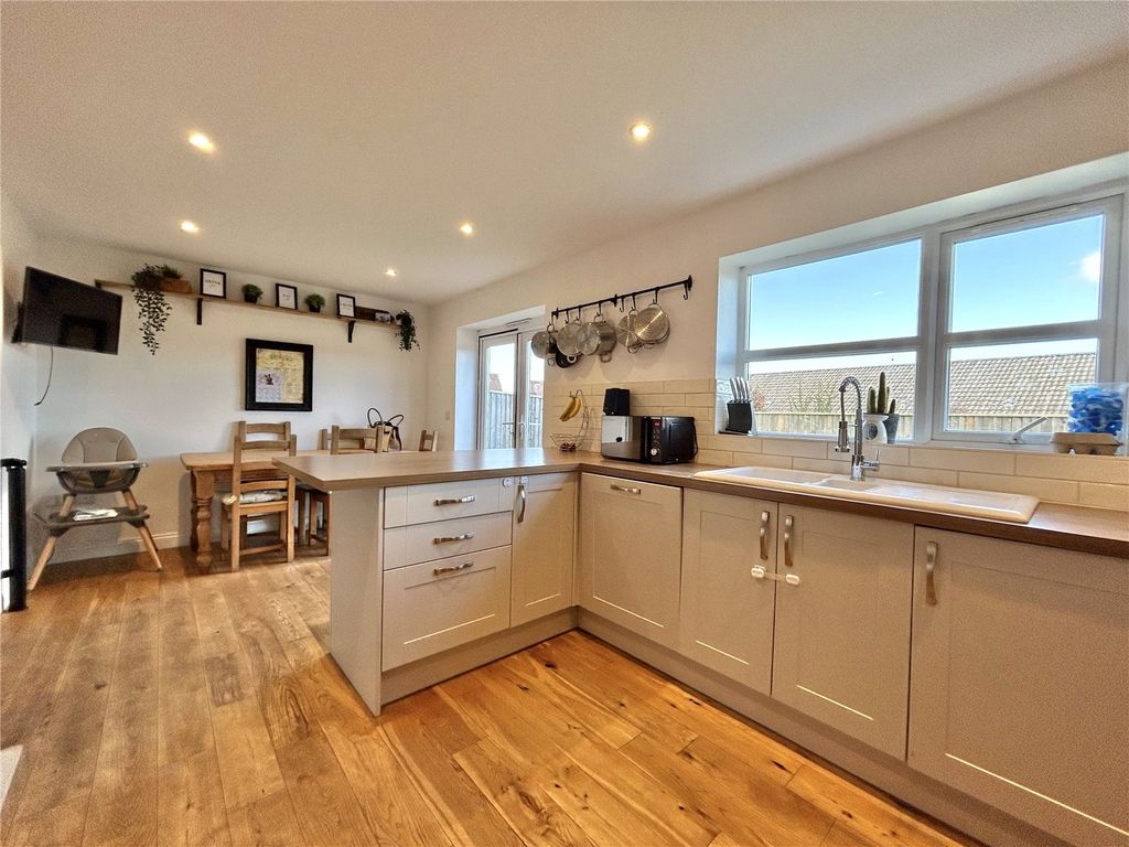 Property photo 2 of 21 Picture No. 08