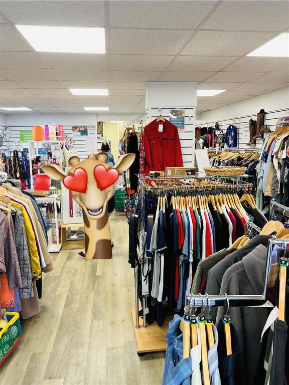 Property photo 2 of 15 Large Front Area