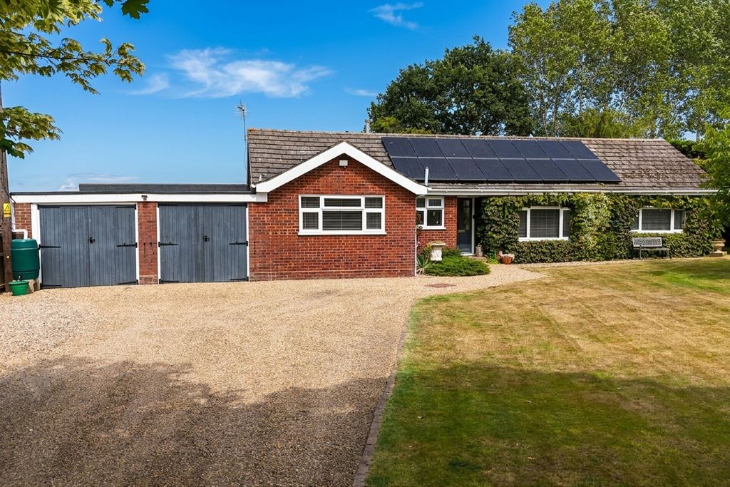 Property photo 1 of 32