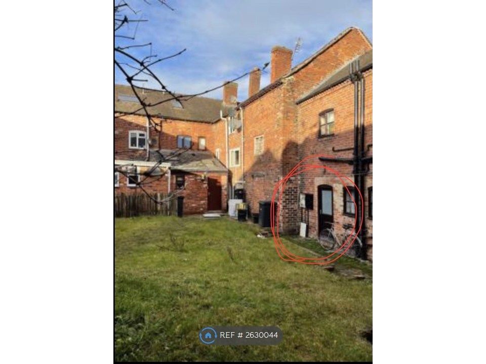 Property photo 2 of 11 Outside Space (Backdoor Ringed In Red)