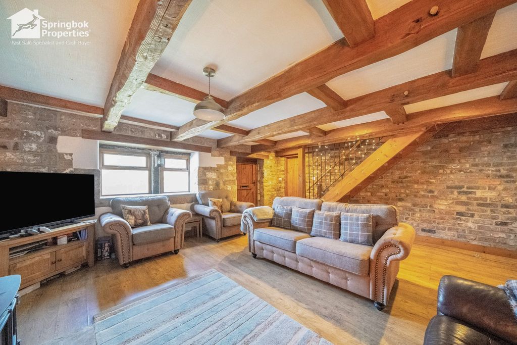 Property photo 3 of 18 Image 2