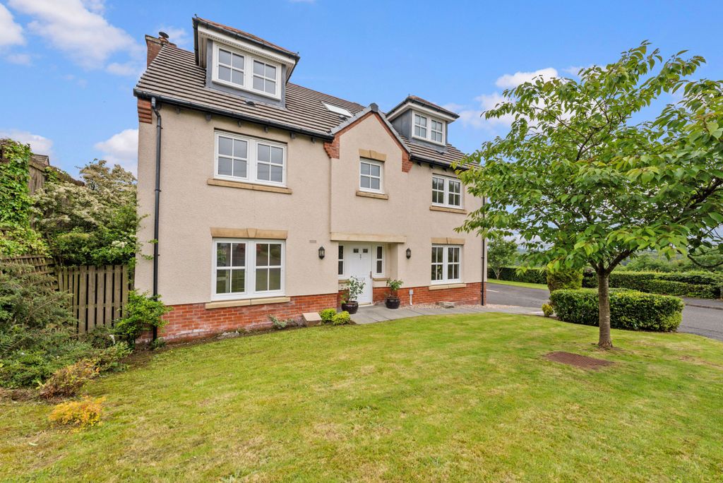 Property photo 2 of 54