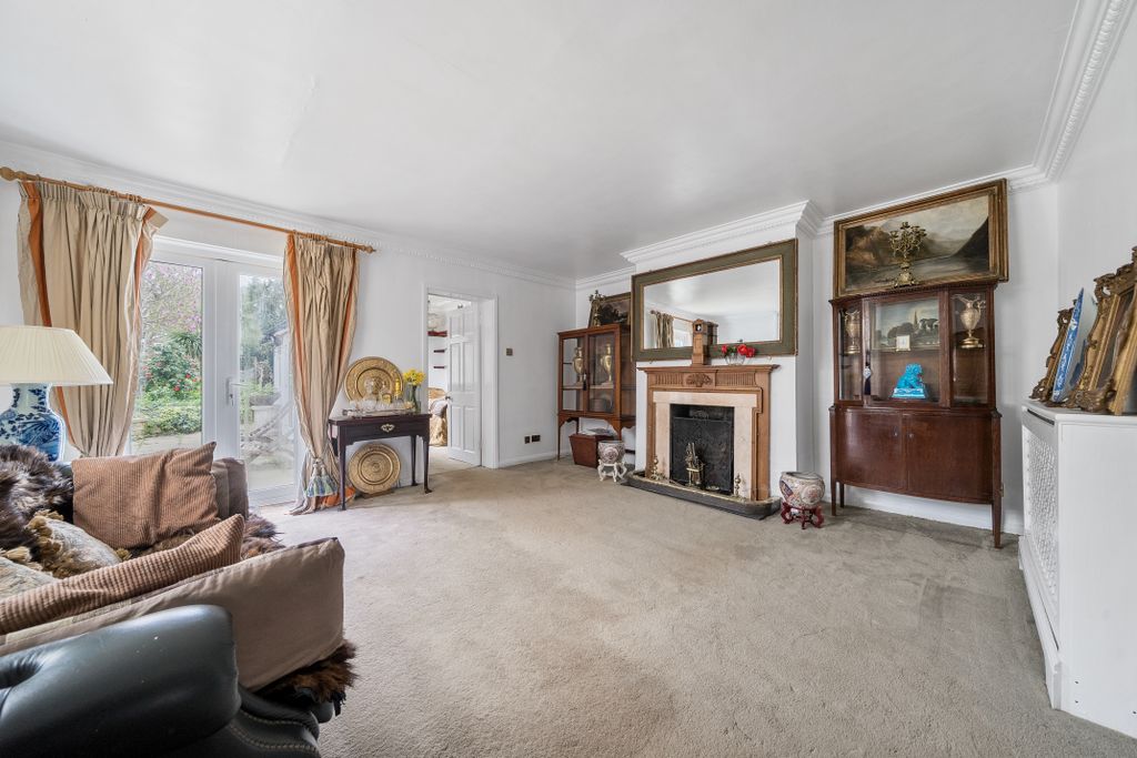 Property photo 2 of 13