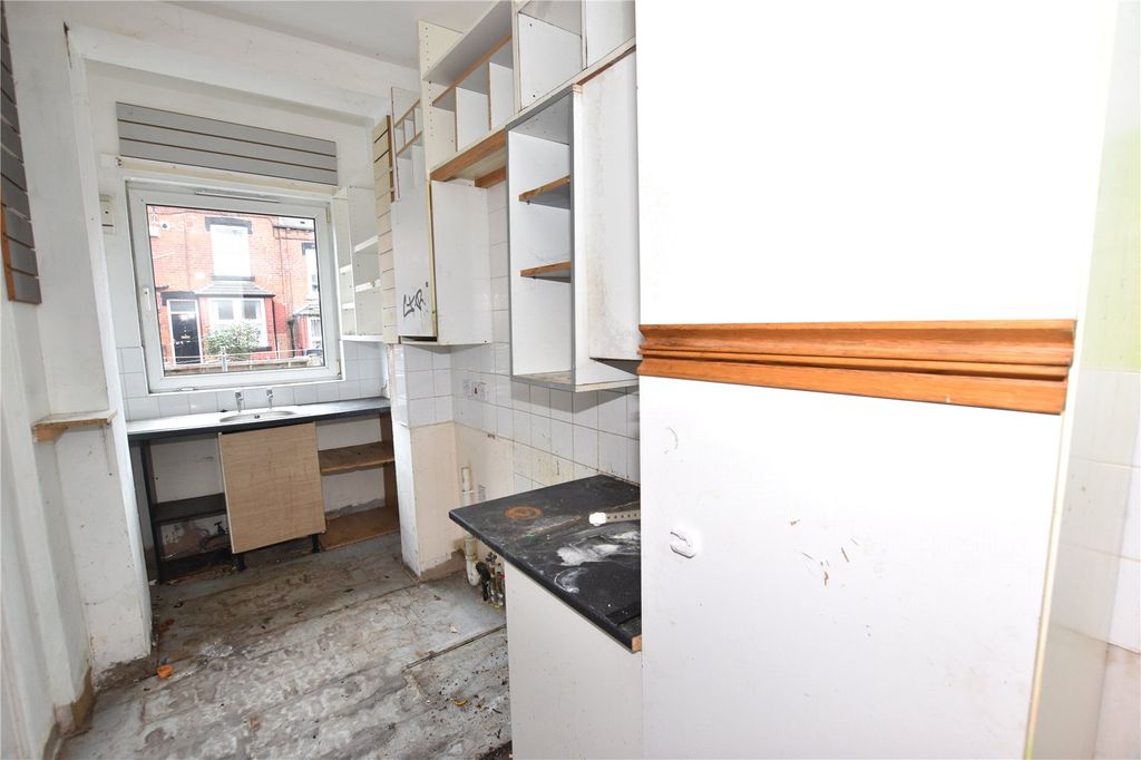 Property photo 3 of 7 Picture No. 02