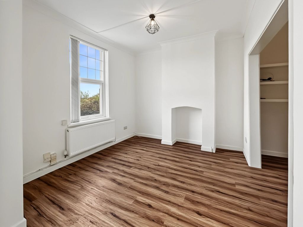 Property photo 1 of 12 Living Room 1