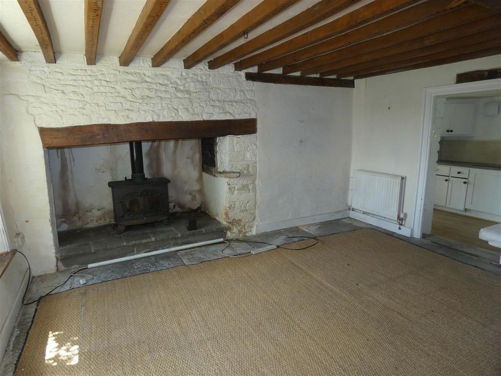 Property photo 3 of 17 Dining Room
