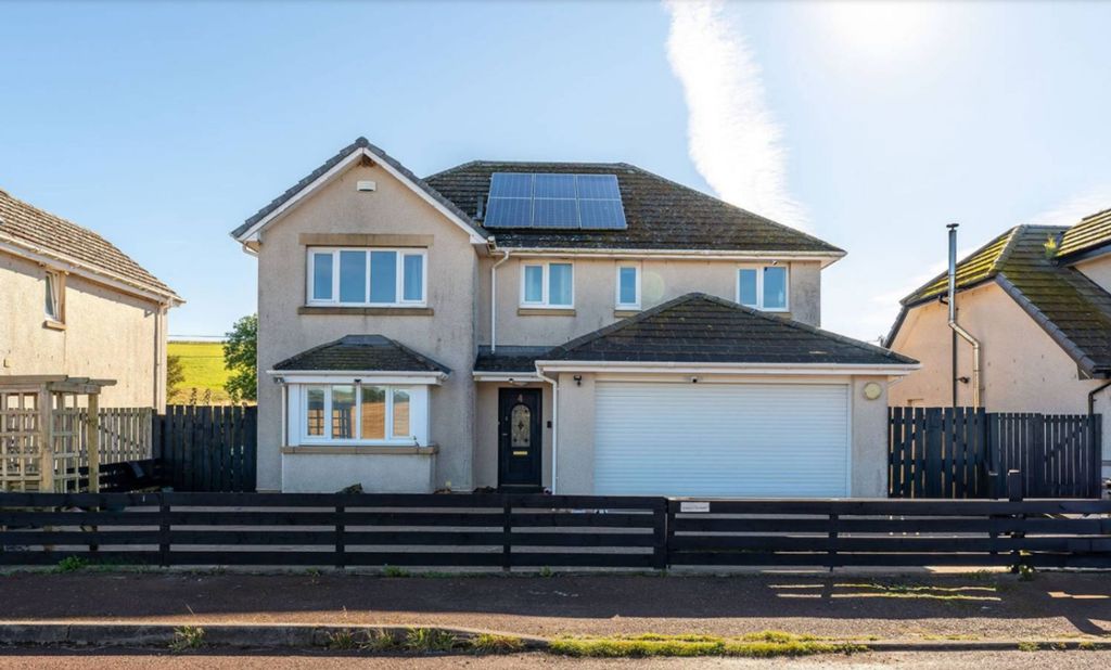 Property photo 1 of 17 Main 4 Sandilands Gate