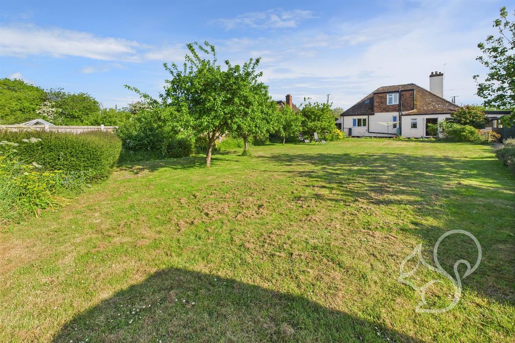 Property photo 3 of 38 Cam03877G0-Pr0176-Still050.Jpg