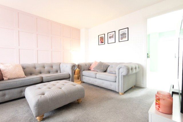 Property photo 3 of 15 Living Room