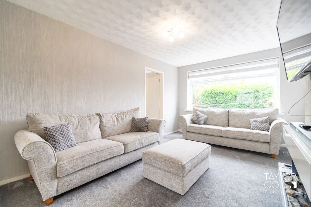 Property photo 3 of 26