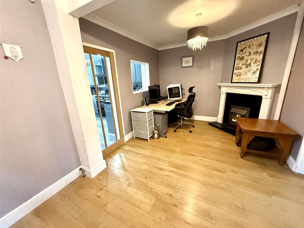 Property photo 3 of 21 Img_5969.Jpeg