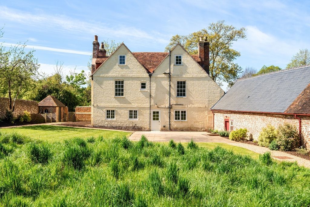 Property photo 3 of 14